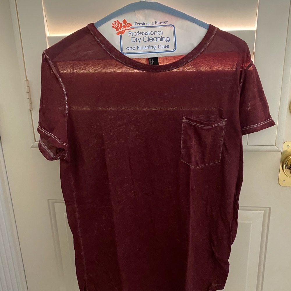 Forever 21 dark red t shirt